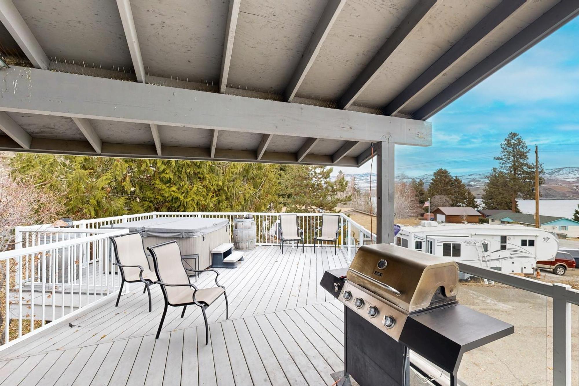 Royal View On Lakeshore Chelan Exterior photo