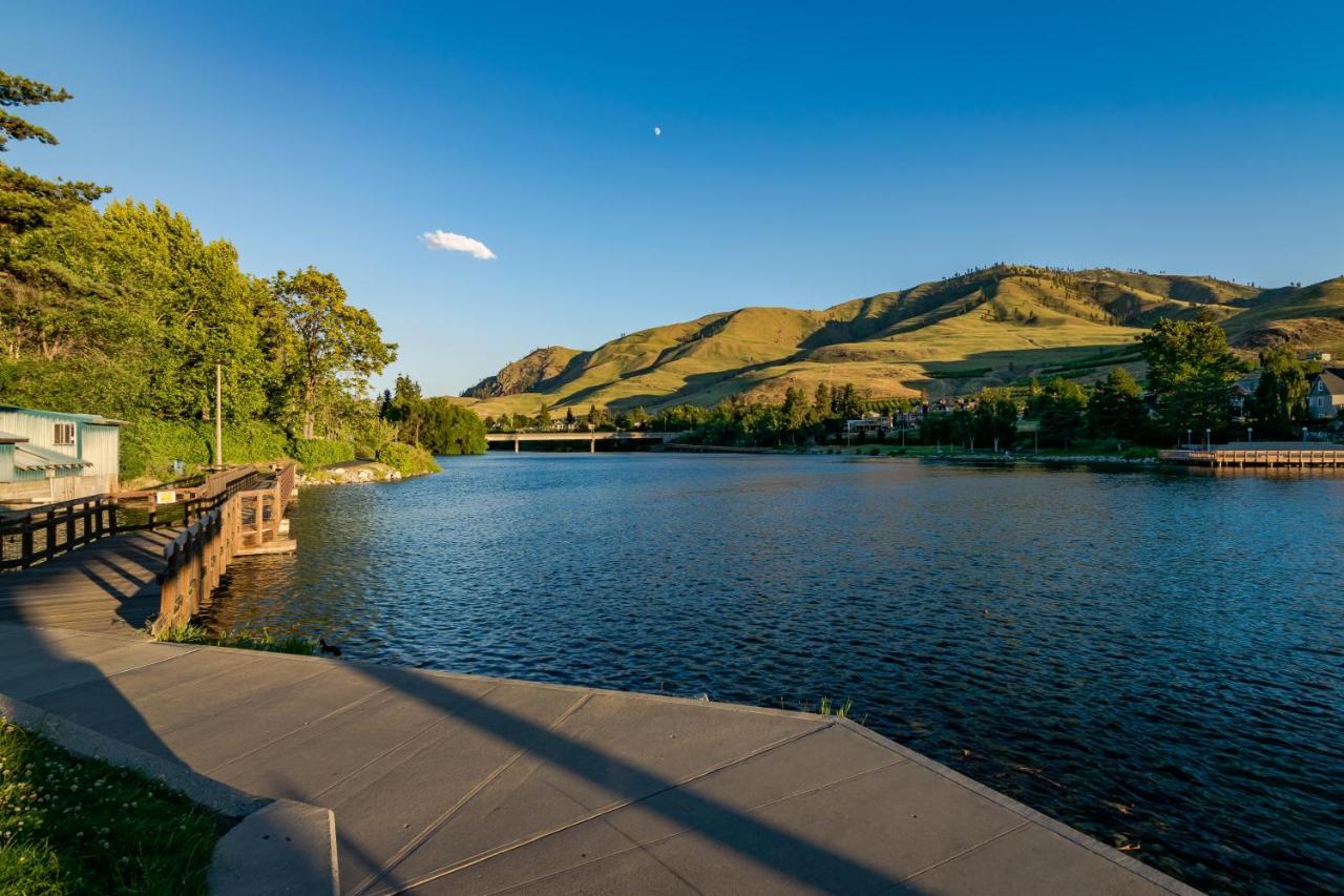 Royal View On Lakeshore Chelan Exterior photo